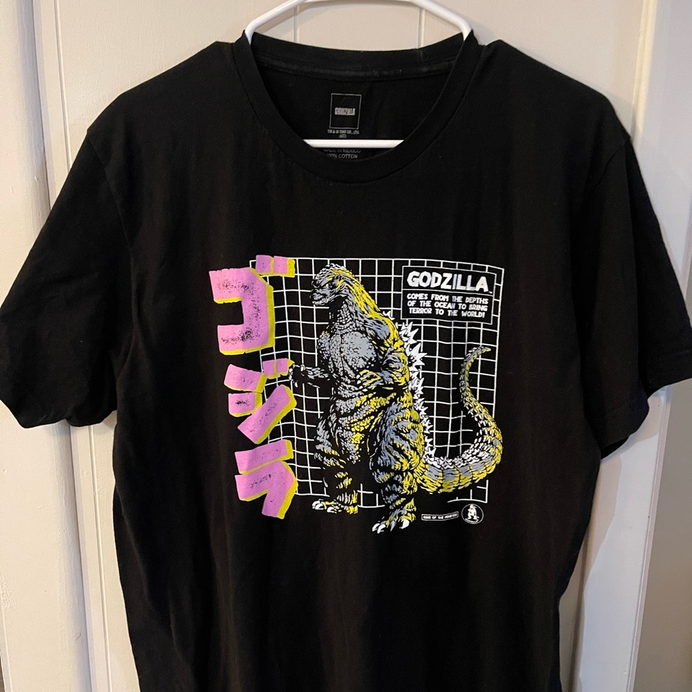 Godzilla T-shirt - Black Graphic T-Shirt for Giant Reptile Enthusiasts